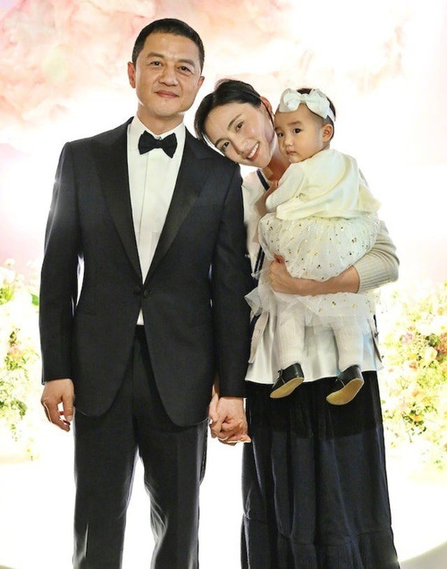 Á Bằng và người vợ thứ 2 ly hôn sau ba năm.-2221-1