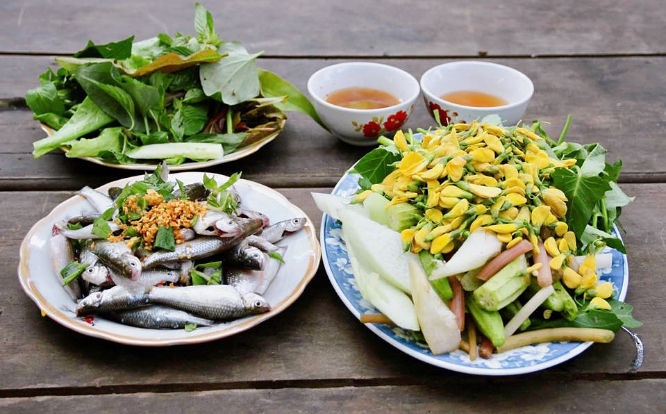 Ăn cá, rau củ nhiều màu sắc có lợi cho sức khỏe não bộ của người trung niên-3282-1
