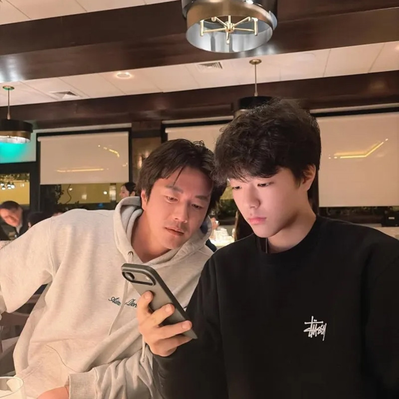 Con trai của Kwon Sang Woo cao lớn ở tuổi 17.-4756-1