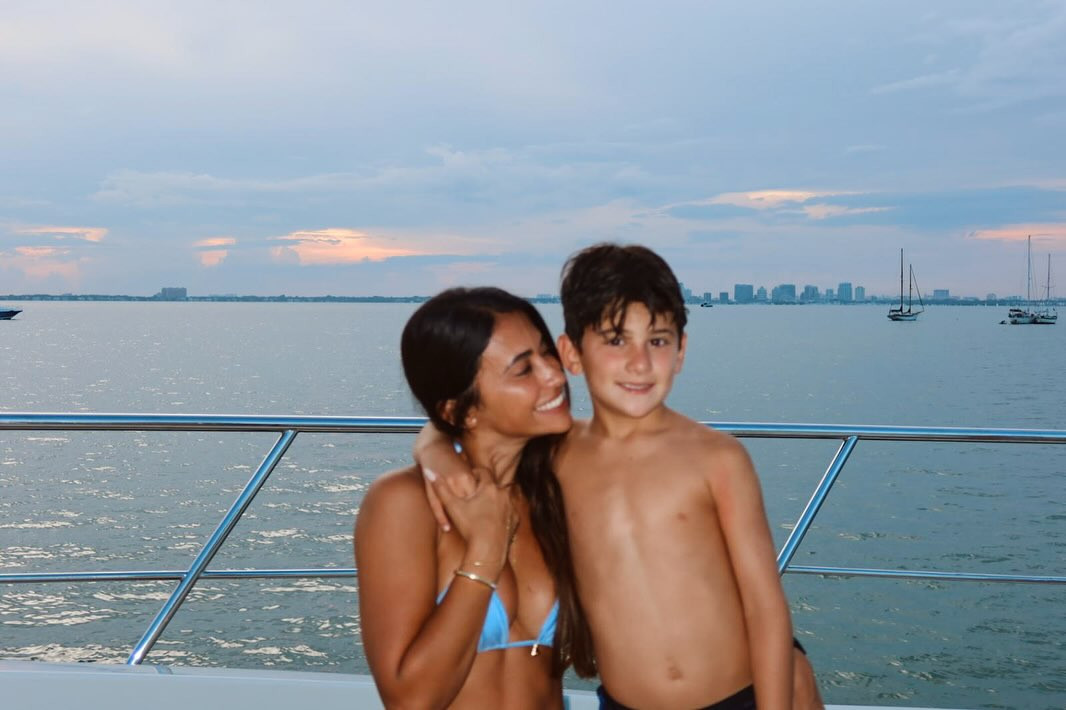 Antonela Roccuzzo selfie của Messi khoe body nghẹt thở.-4798-2