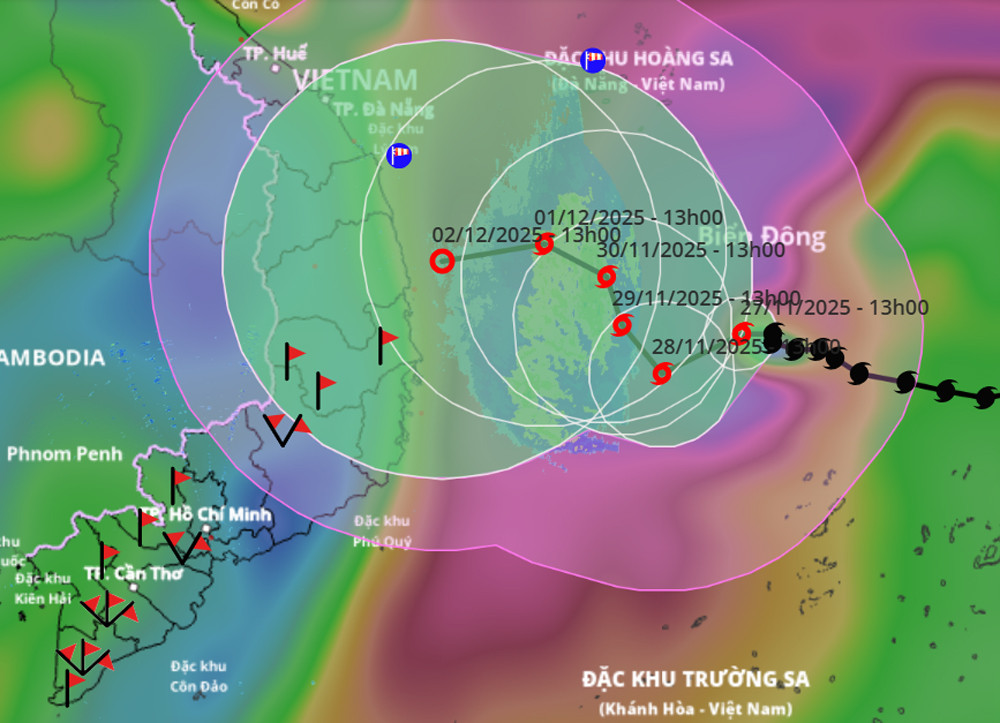Bão số 15 bắt đầu di chuyển chậm và đổi hướng liên tục-2363-1