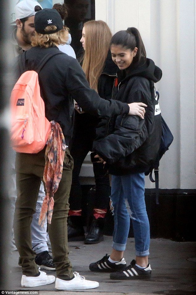 Dai con trai lớn của Beckham là Brooklyn và Romeo bất hòa-1754-2