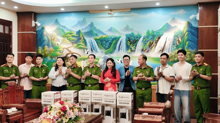 CEO Anna Yến Phượng luôn có những hoạt động cộng đồng tốt đẹp-2116-1