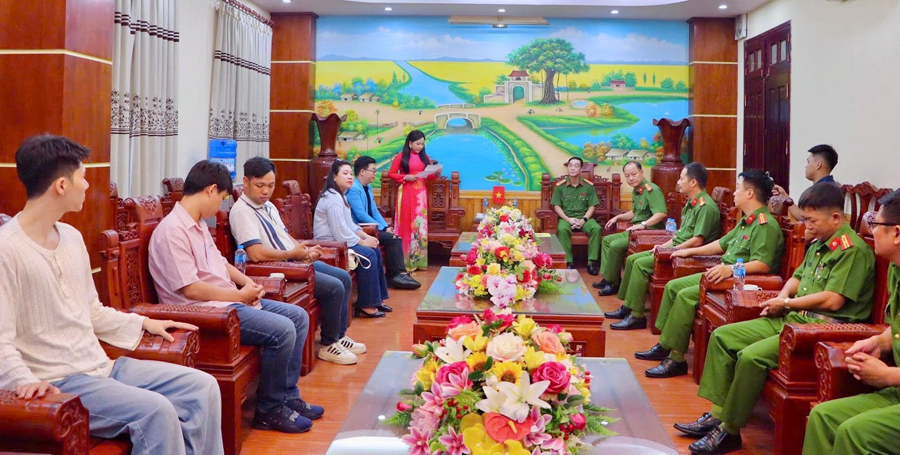 CEO Anna Yến Phượng luôn có những hoạt động cộng đồng tốt đẹp-2116-2