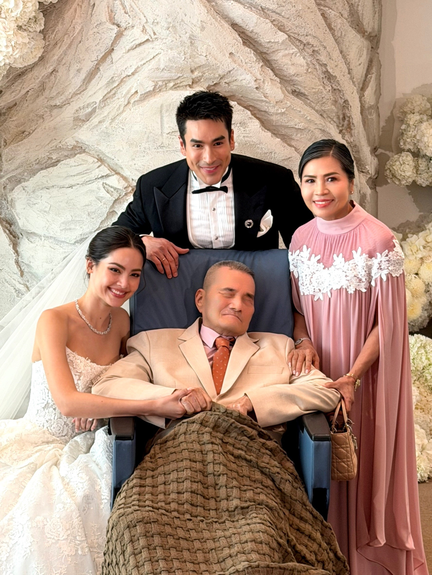Nadech Kugimiya và Yaya Urassaya tổ chức tiệc cưới-4703-1