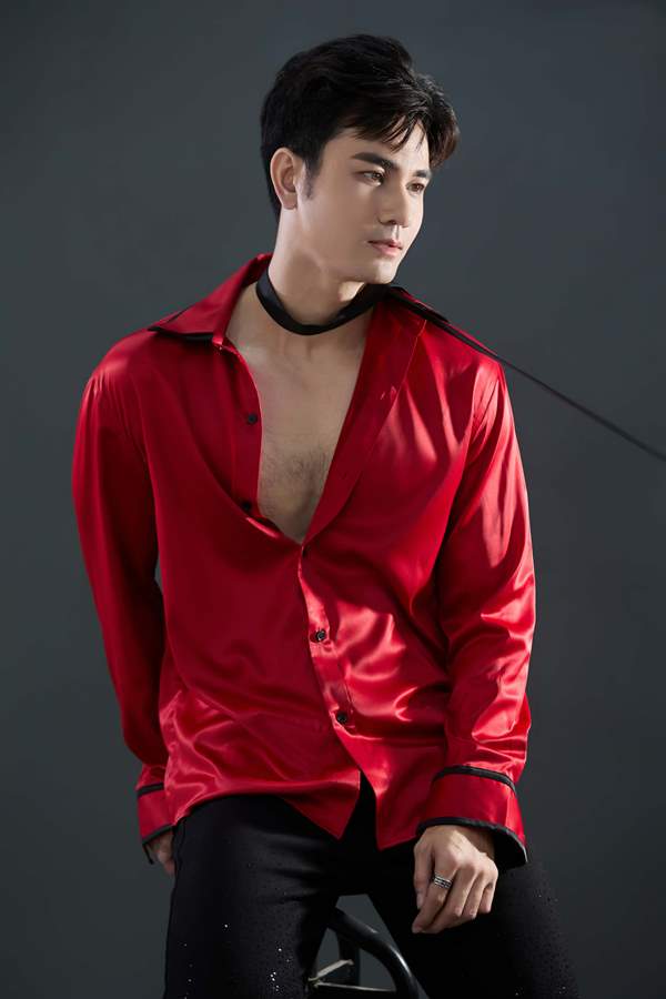 Ca sĩ Cao Sĩ Hùng có nhiều MV cùng dàn ca sĩ nổi tiếng-2442-1