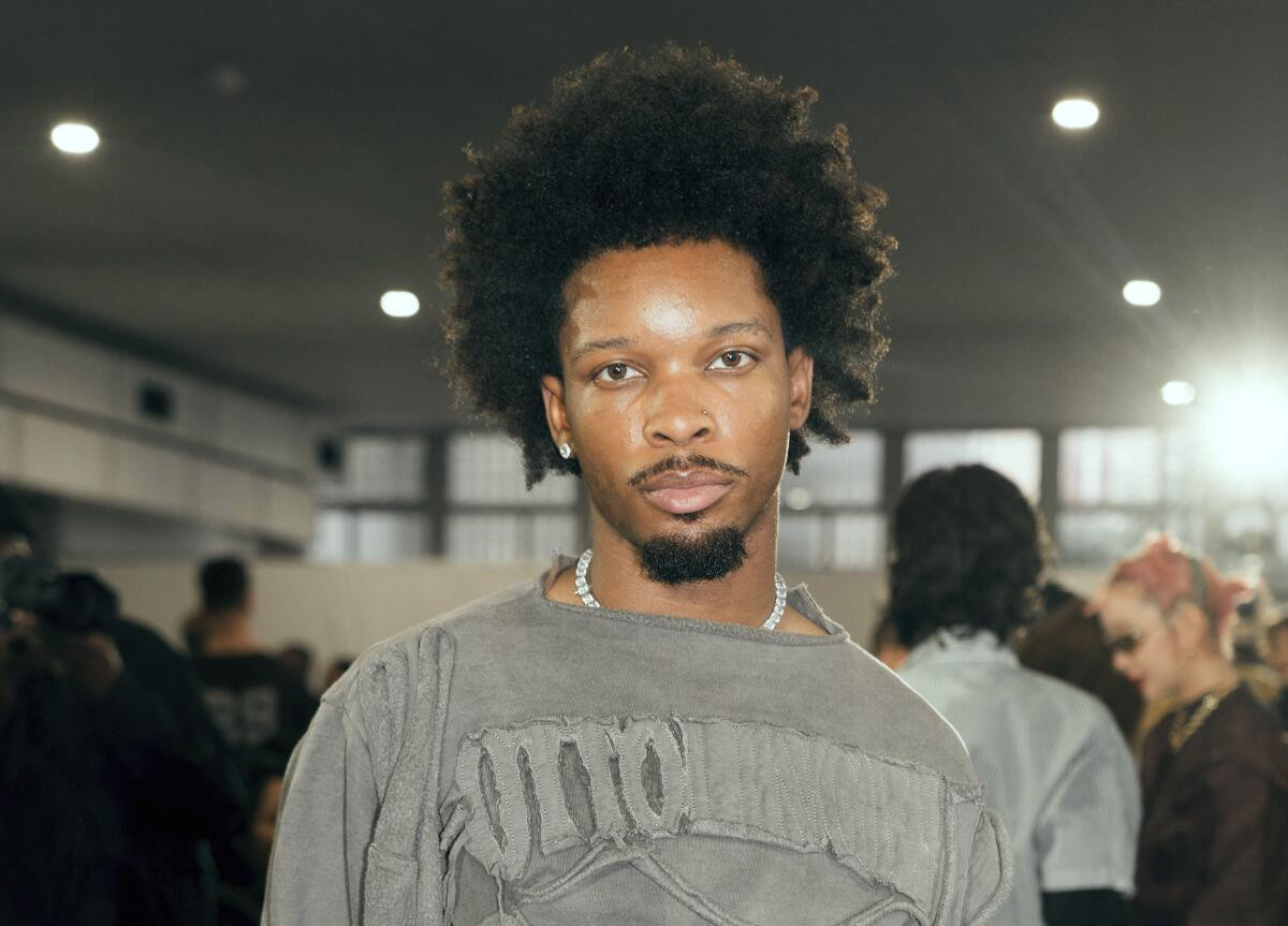 Ca sĩ D4vd bị bắt tam giam.-3111-1