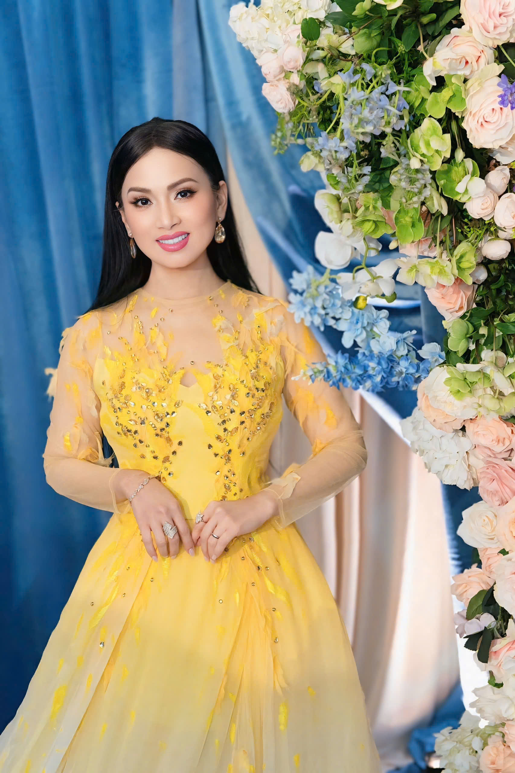 Ca sĩ Hà Phương chu đáo tổ chức kỷ niệm 60 năm ngày cưới bố mẹ chồng-2485-1