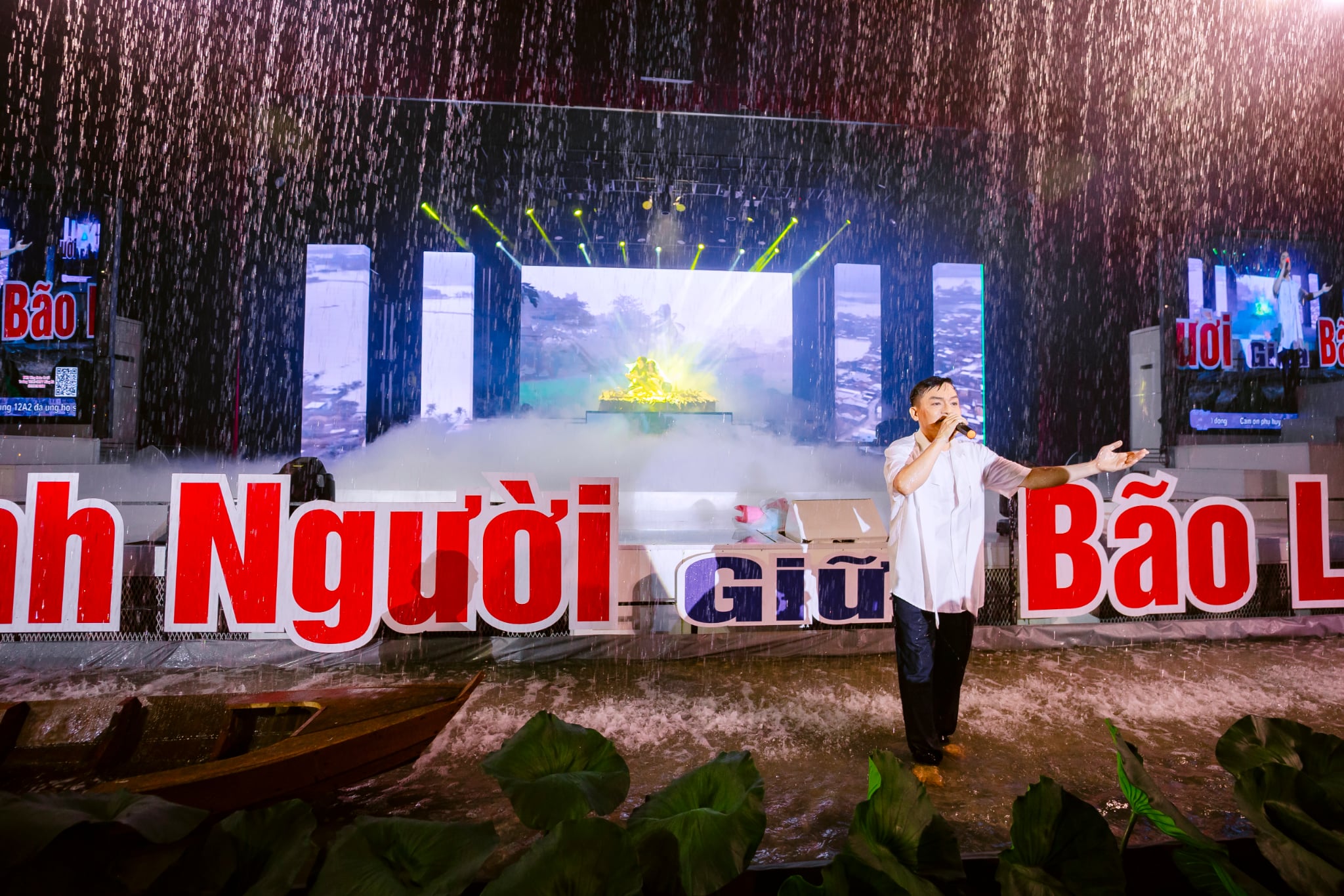 “Tình người giữa bão lũ” - chương trình nghệ thuật thiện nguyện vì bà con vùng lũ-2402-1