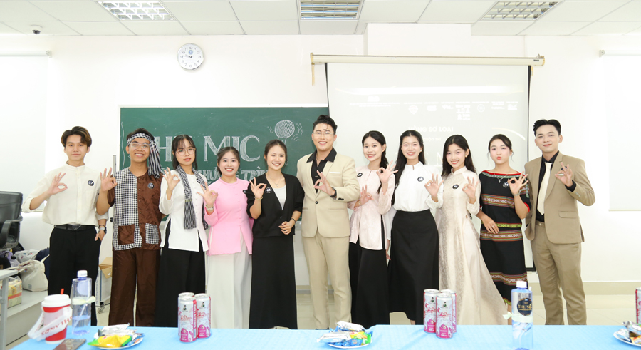 MC Phước Đạt ngồi ghế nóng Người dẫn chương trình tài năng - THE MIC 2026-2962-1