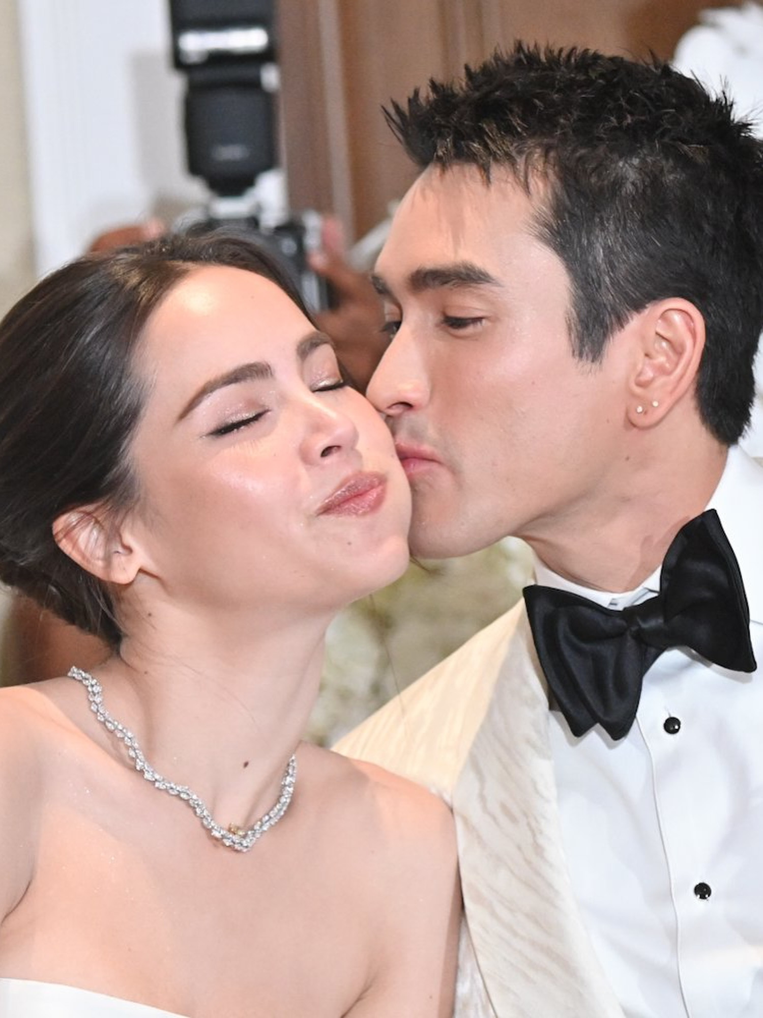 Nadech Kugimiya và Yaya Urassaya tổ chức tiệc cưới-4703-1