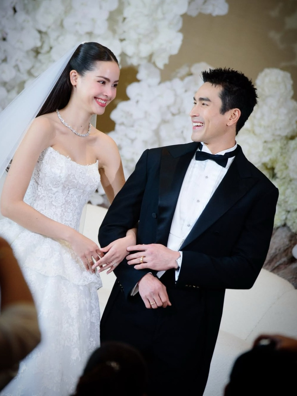 Nadech Kugimiya và Yaya Urassaya tổ chức tiệc cưới-4703-2