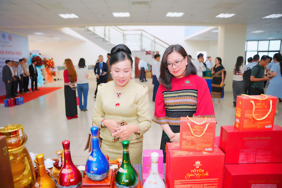 CEO Lê Phạm tham dự Kỷ niệm 53 Sâm Ngọc Linh K5-2994-2