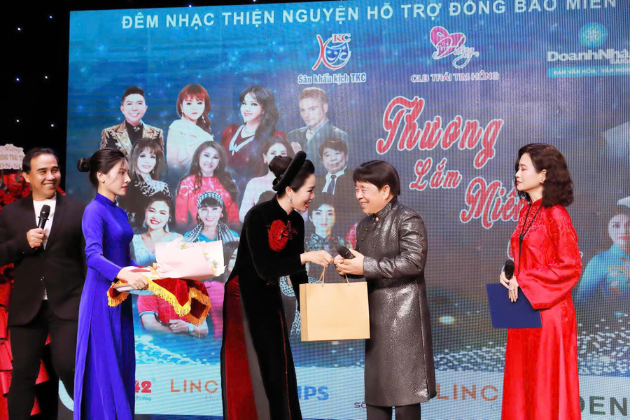 Versuni Vietnam (Philips) lan tỏa vì cộng đồng qua chương trình “Thương lắm miền Trung”-2547-1