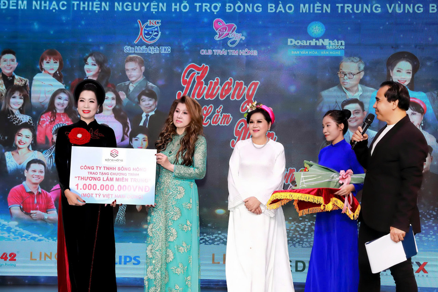 Chương trình Thương lắm miền Trung do NSND Trịnh Kim Chi làm tổng đạo diễn-2566-1