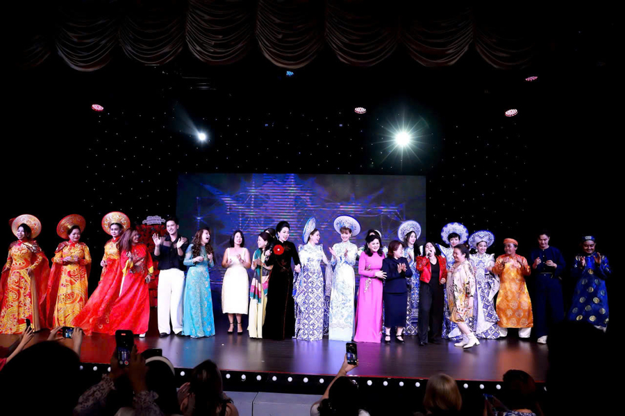 Đồ điện Linco Electrics chung tay ủng hộ chương trình “Thương lắm miền Trung”-2551-1