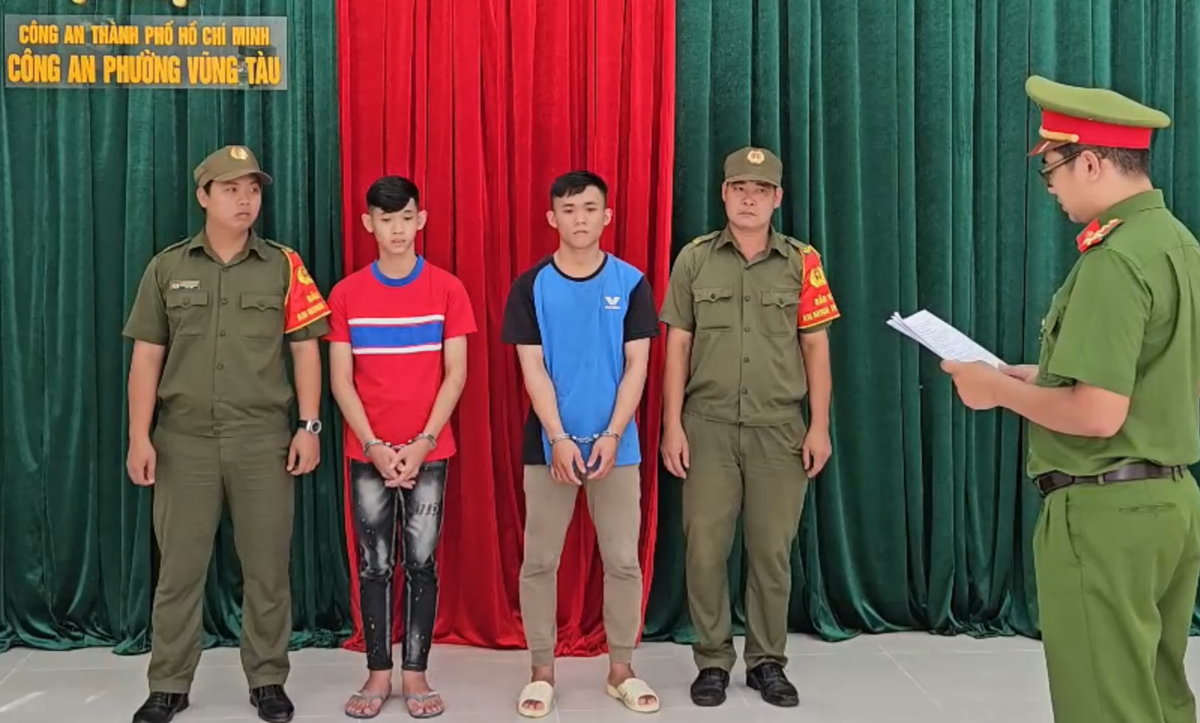 Hai thanh thiếu niên ở Vũng Tàu chặn xe, dùng dao đâm nhóm du khách-2810-1