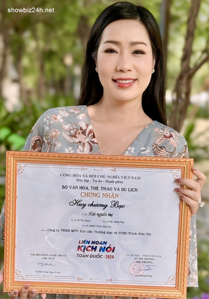 Đạo diễn NSND Trịnh Kim Chi đạt 5 giải thưởng lớn với vở kịch 