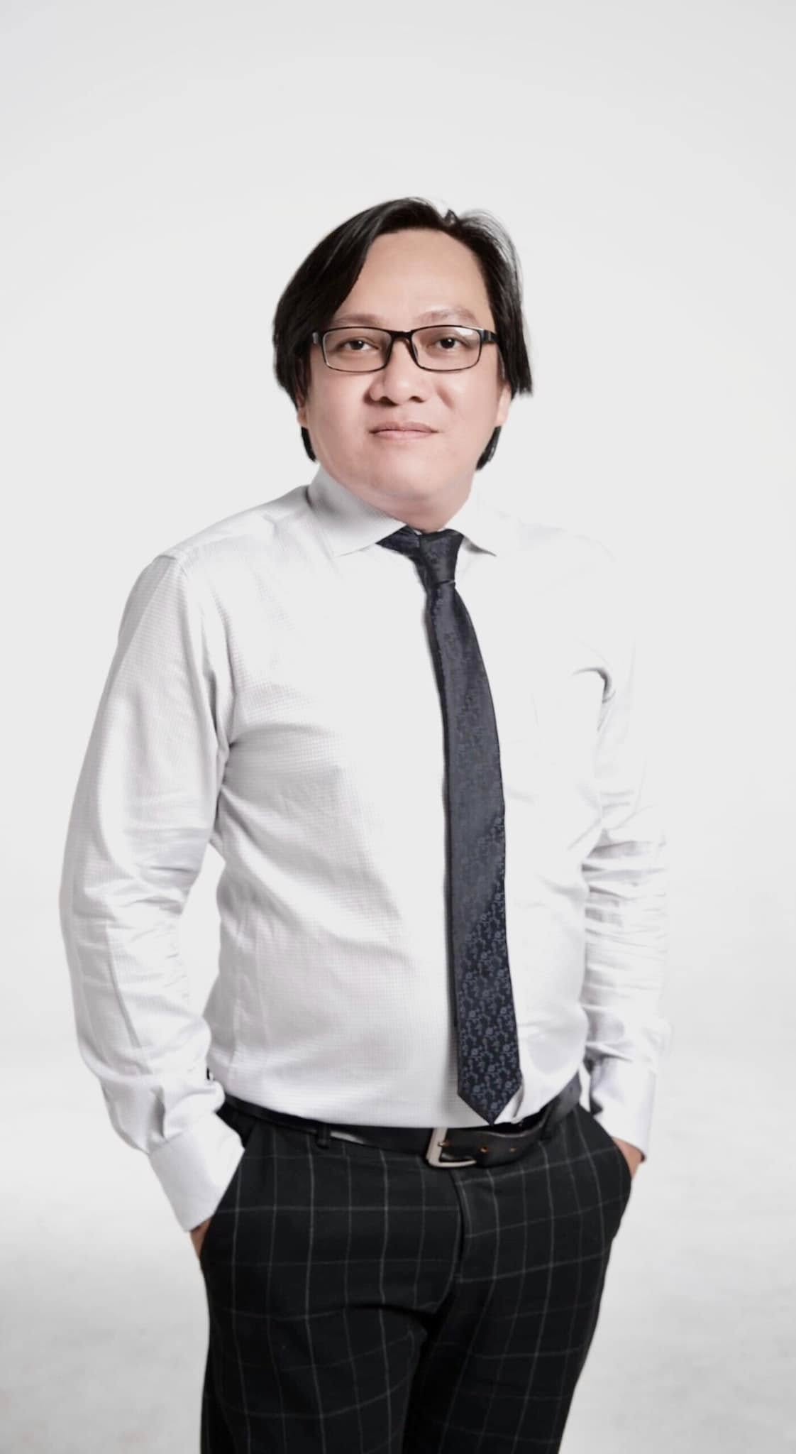 Đạo diễn Trương Quốc Phong: ' Với hơn 10 năm gắn bó với ngành giáo dục '-2339-1