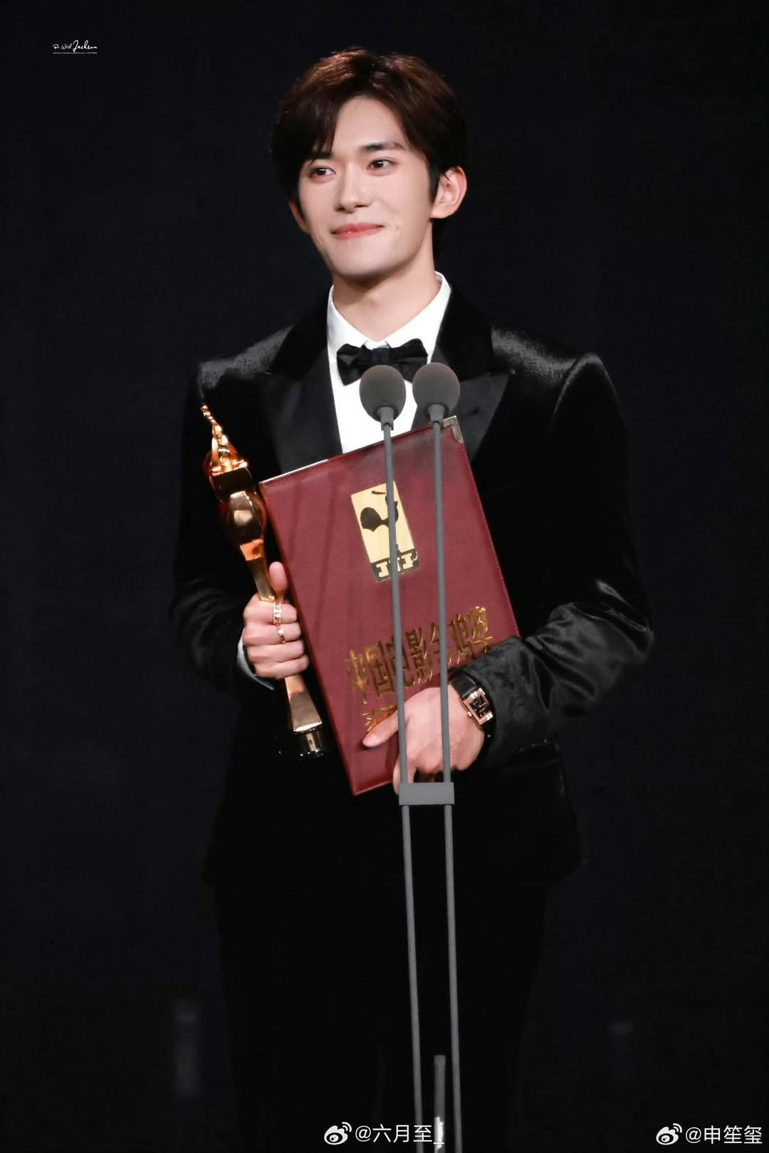 Dịch Dương Thiên Tỉ giành Ảnh đế Kim Kê lần thứ 38-2327-1