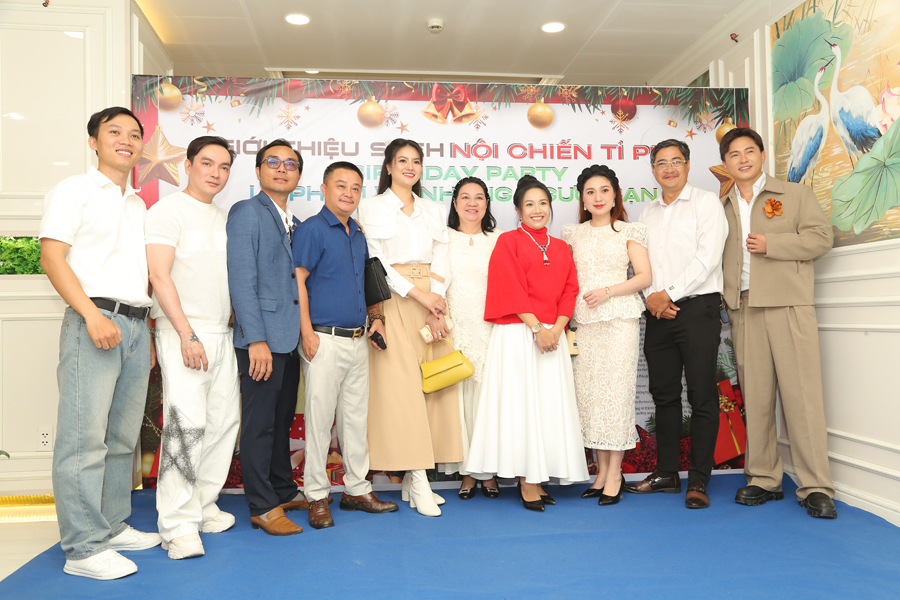 Nhiều sao đổ bộ ngày ra mắt cuốn sách 'Nội chiến Tỉ phú' của CEO Lê Phạm-2456-1