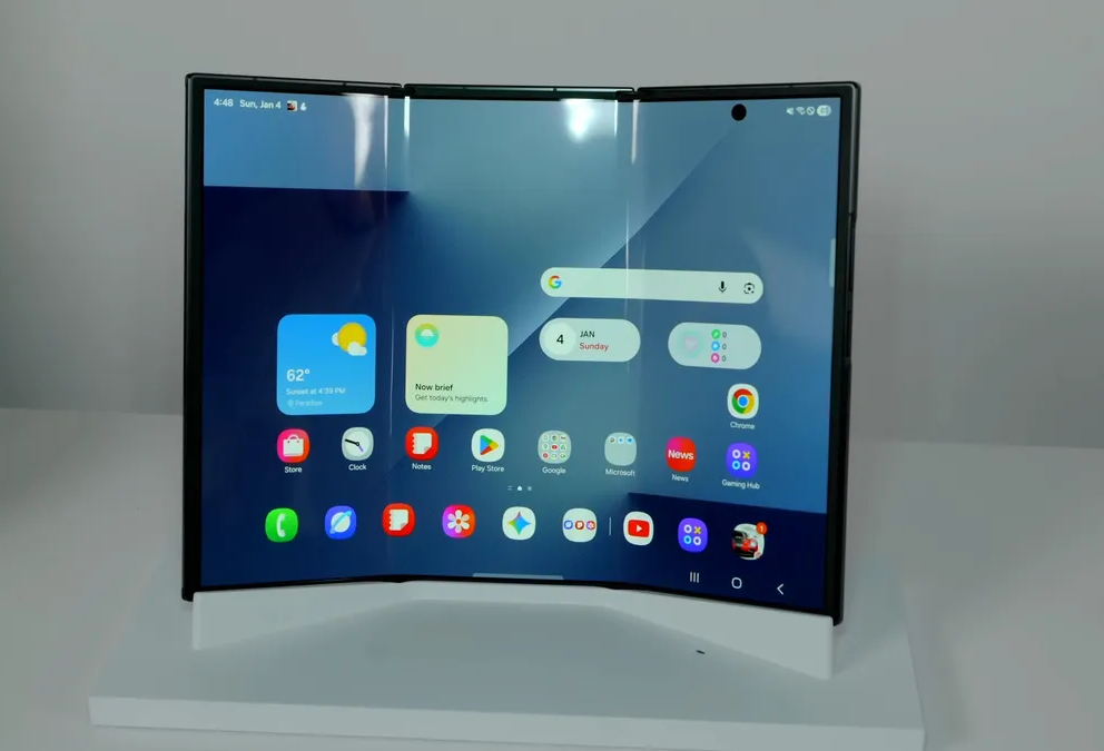 Galaxy Z TriFold giúp Samsung định hình lại thị trường smartphone-2947-1