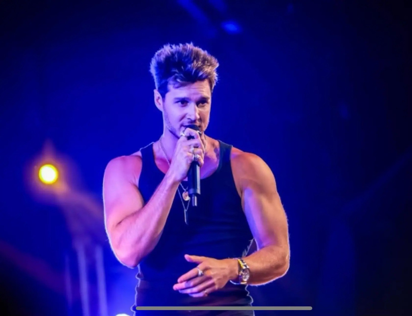 Nam diễn viên kiêm ca sĩ người Argentina Fede Dorcaz bị bắn chết-2211-1