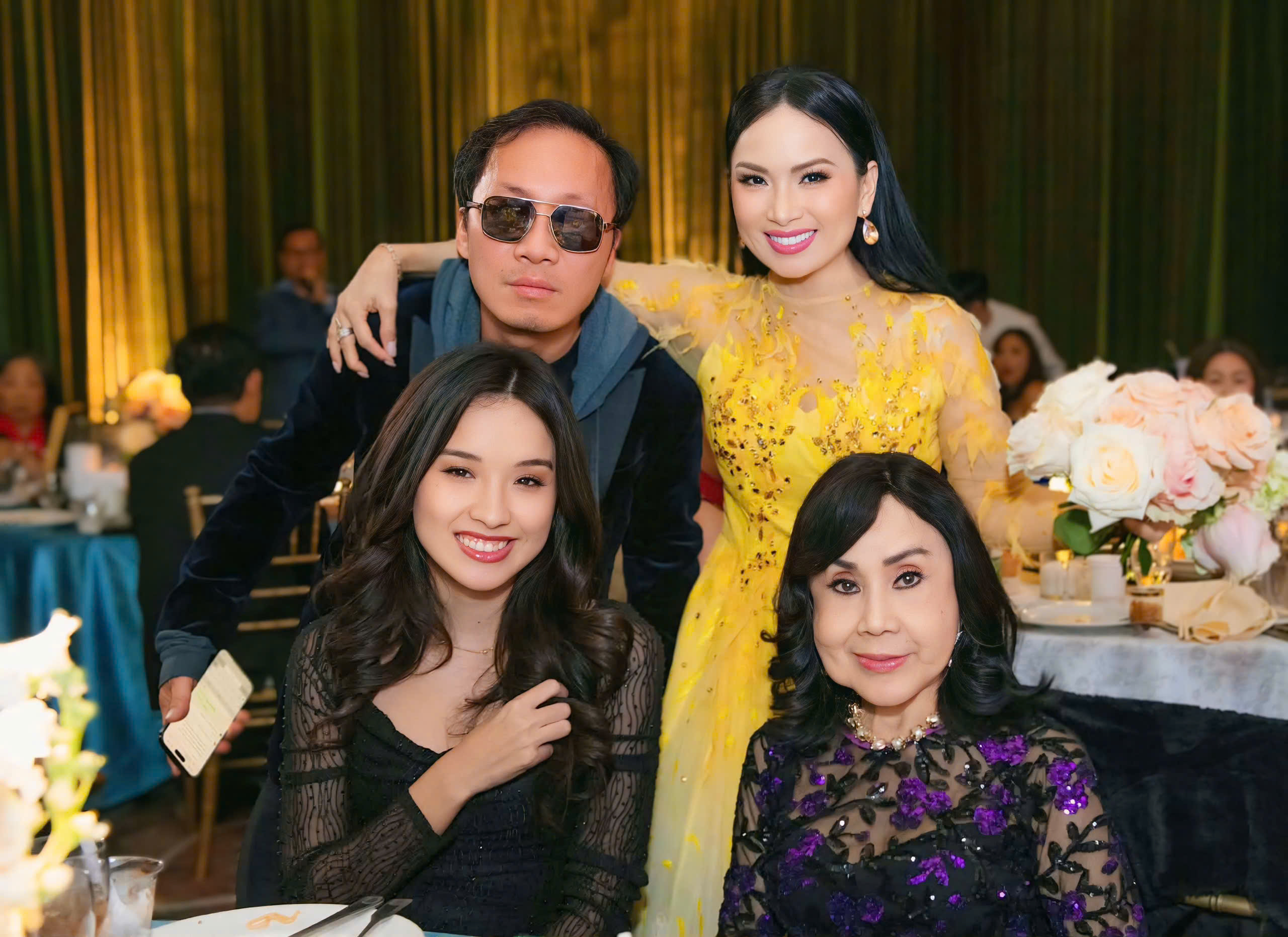 Ca sĩ Hà Phương chu đáo tổ chức kỷ niệm 60 năm ngày cưới bố mẹ chồng-2485-1