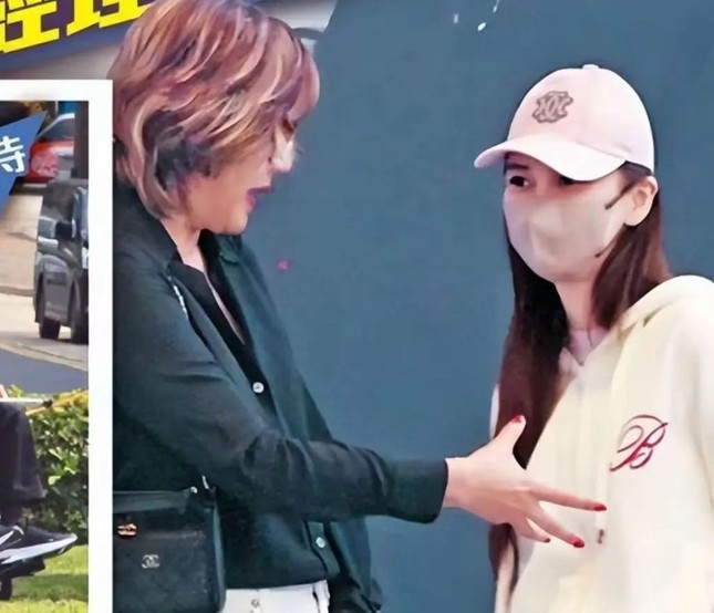 Angelababy bị quản lý to tiếng trên phố-1875-1