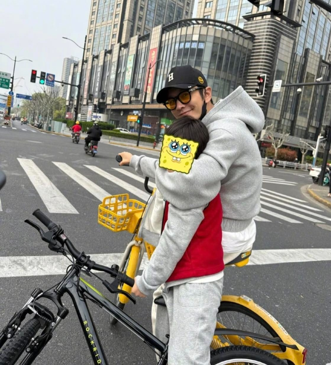 Huỳnh Hiểu Minh chủ động đến cơ quan chức năng để nộp phạt.-3036-1