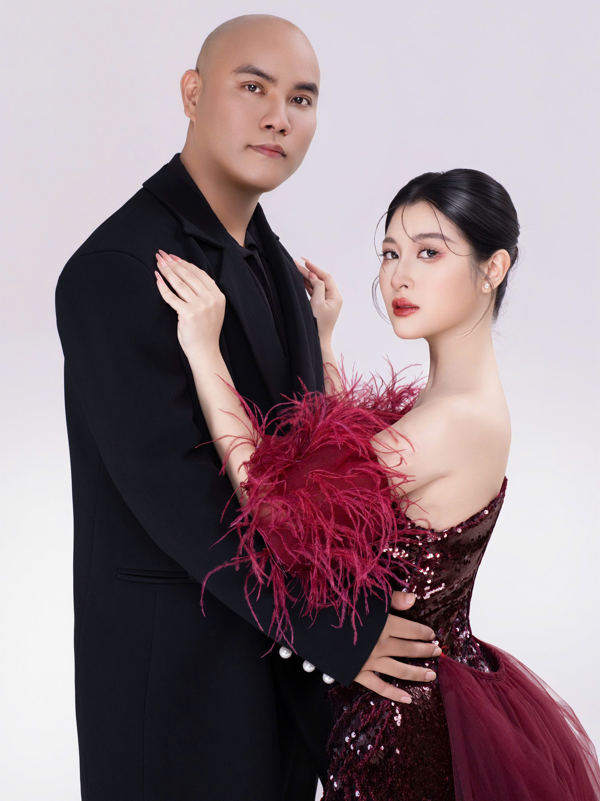 Hit quốc dân “Lệ ngang trời” của A Tuân-2198-1