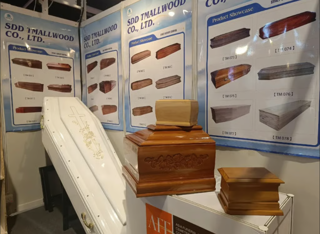 Rẽ hướng khỏi bục giảng, chuyển sang kinh doanh quan tài-2772-1