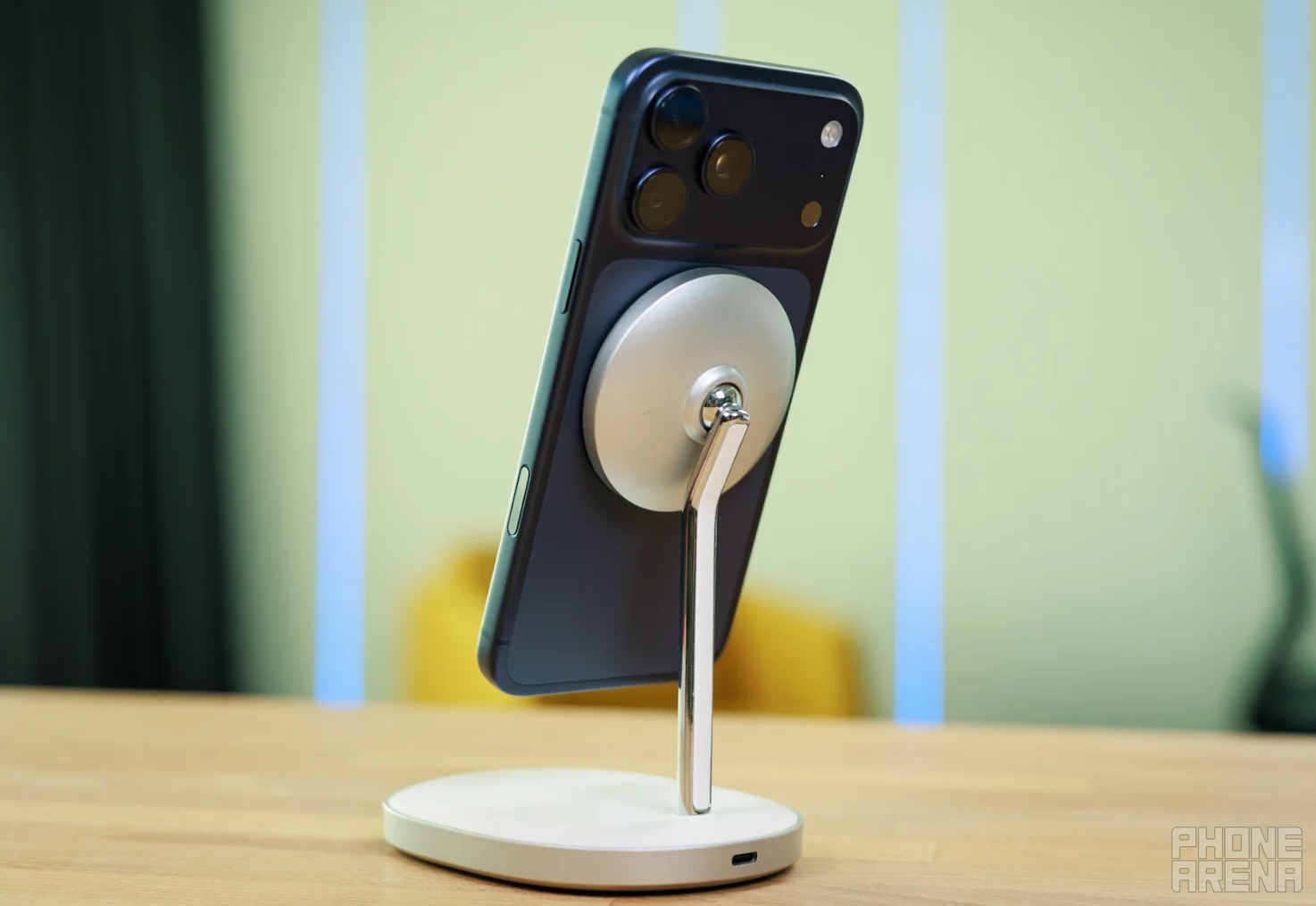 Giao diện Dynamic Island nhỏ hơn trên iPhone 18 Pro-3232-1