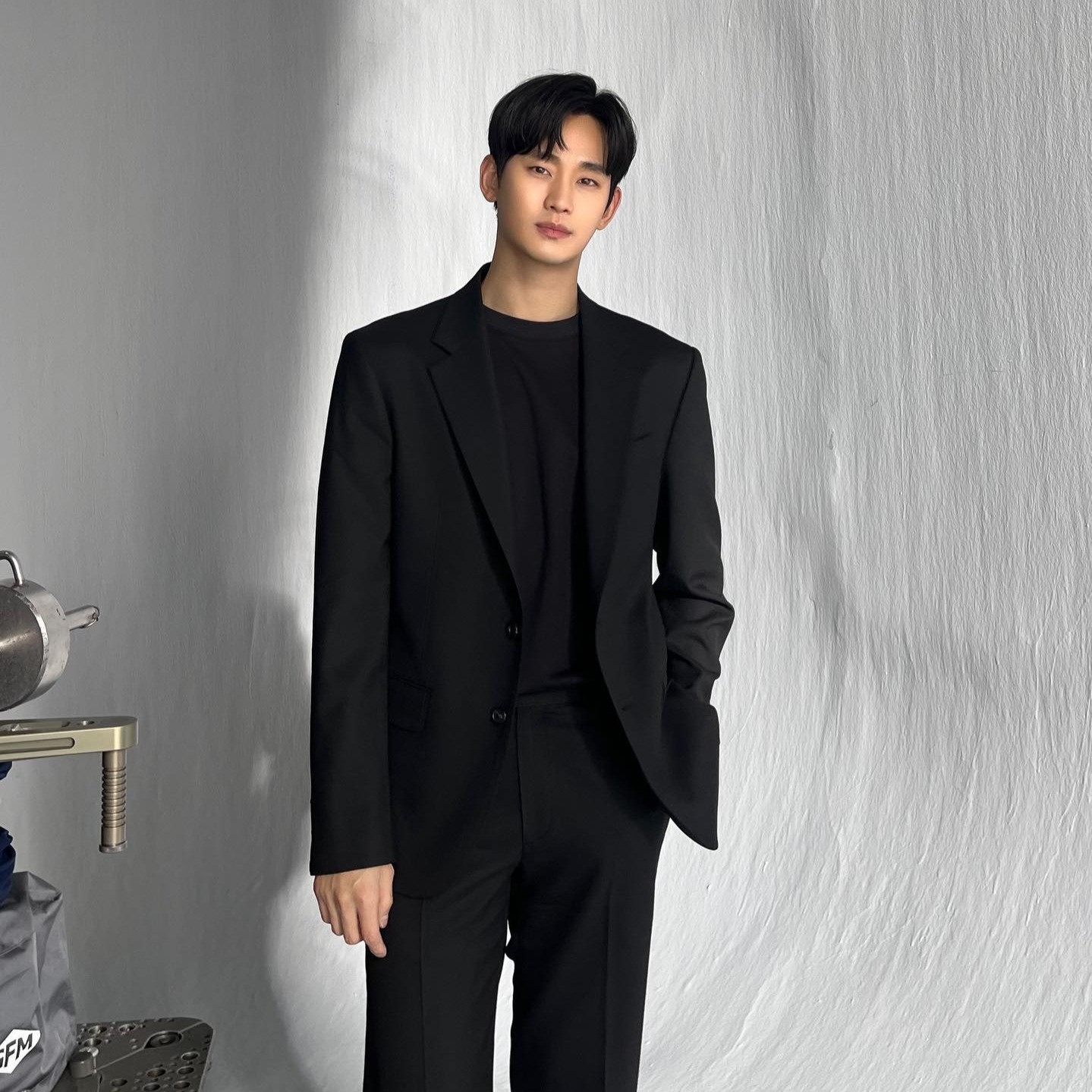 Kim Soo Hyun là nam diễn viên nổi tiếng của làng giải trí Hàn Quốc-4838-1