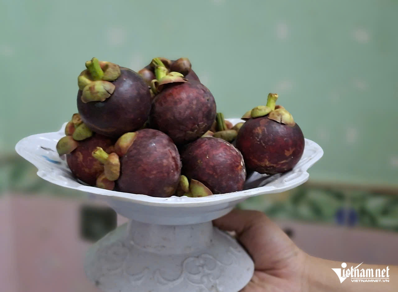 Lần này vì kinh tế eo hẹp, chúng tôi chỉ cúng giỗ chay khiến họ hàng mỉa mai, bàn tán.-4599-1