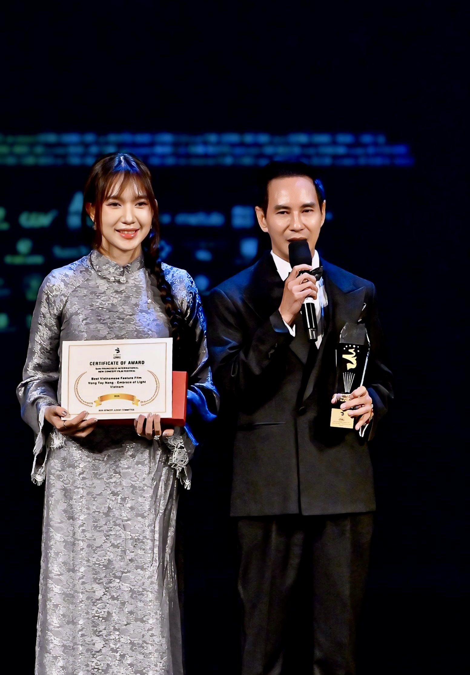 Lật mặt 8: Vòng tay nắng giành hai giải thưởng điện ảnh quốc tế-2313-1