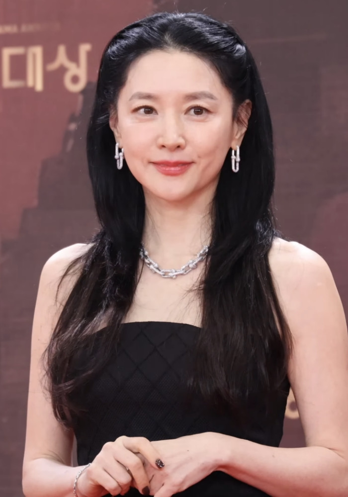 Lee Young Ae và chồng doanh nhân giàu có, viên mãn-4698-1