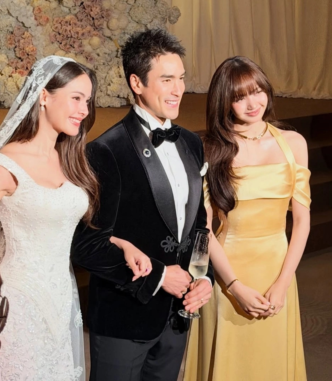 Nadech Kugimiya và Yaya Urassaya tổ chức tiệc cưới-4703-1
