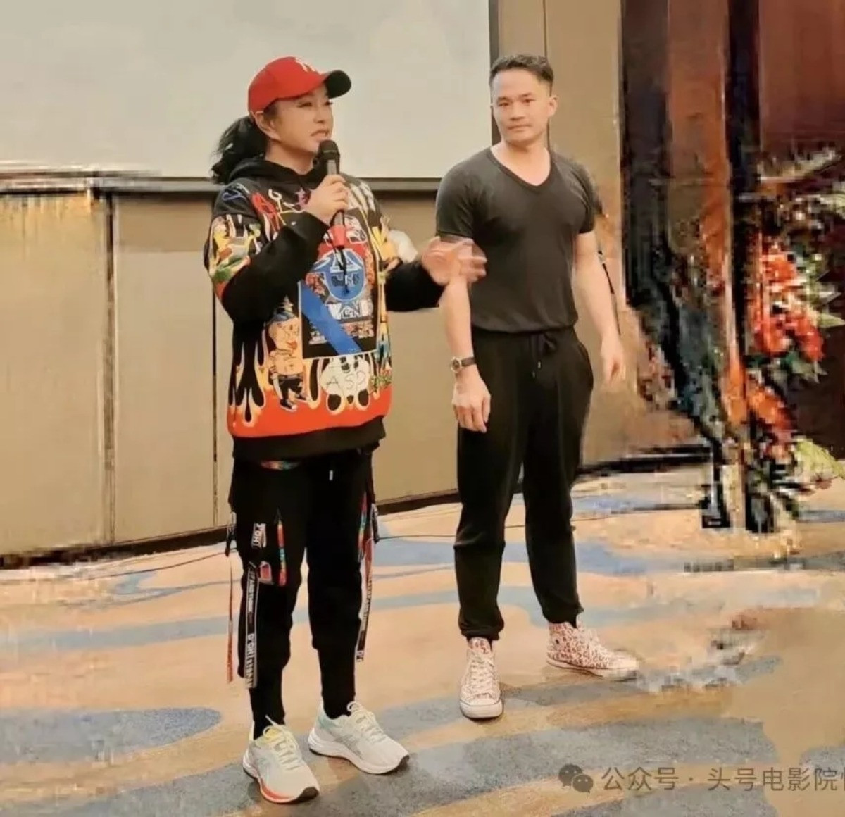 Cổ Kha thường xuyên livestream nói về Lưu Hiểu Khánh.-4802-1
