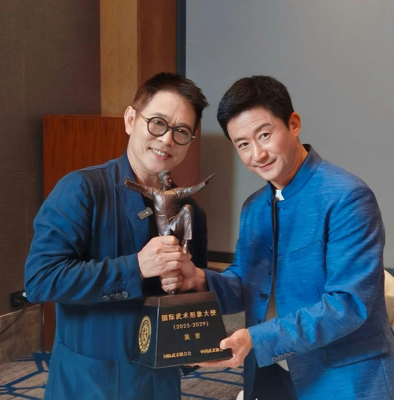 Lý Liên Kiệt tái xuất với hình ảnh khỏe mạnh.-2237-1