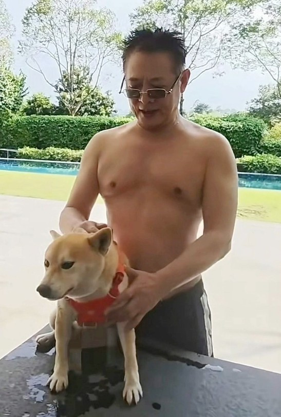 Lý Liên Kiệt cởi áo đáp trả các tin tức không hay về sức khỏe-2286-2