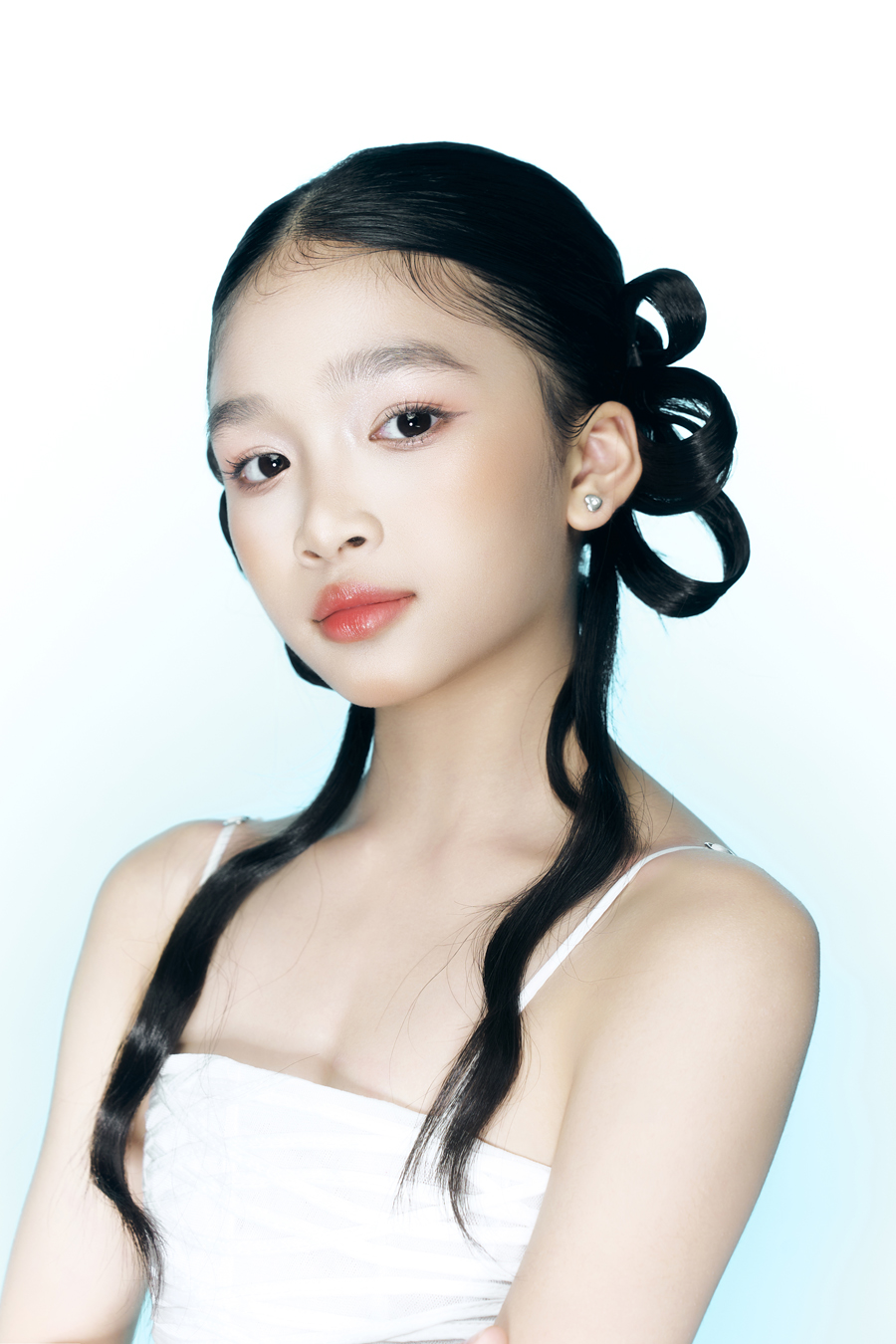 Mẫu nhí Ruby Tâm Nhi tỏa sáng với thiết kế của NTK Nguyễn Minh Công-2603-2