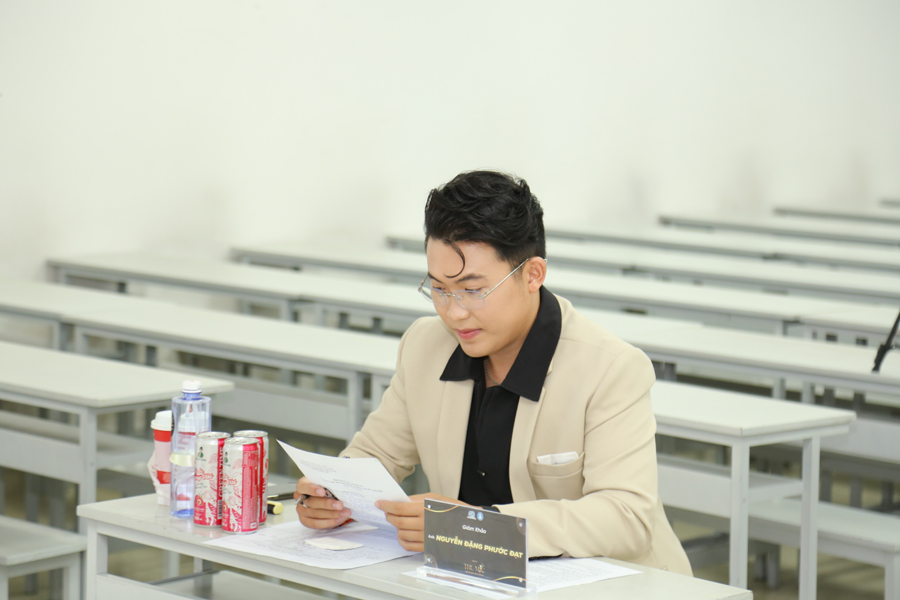 MC Phước Đạt ngồi ghế nóng Người dẫn chương trình tài năng - THE MIC 2026-2962-1