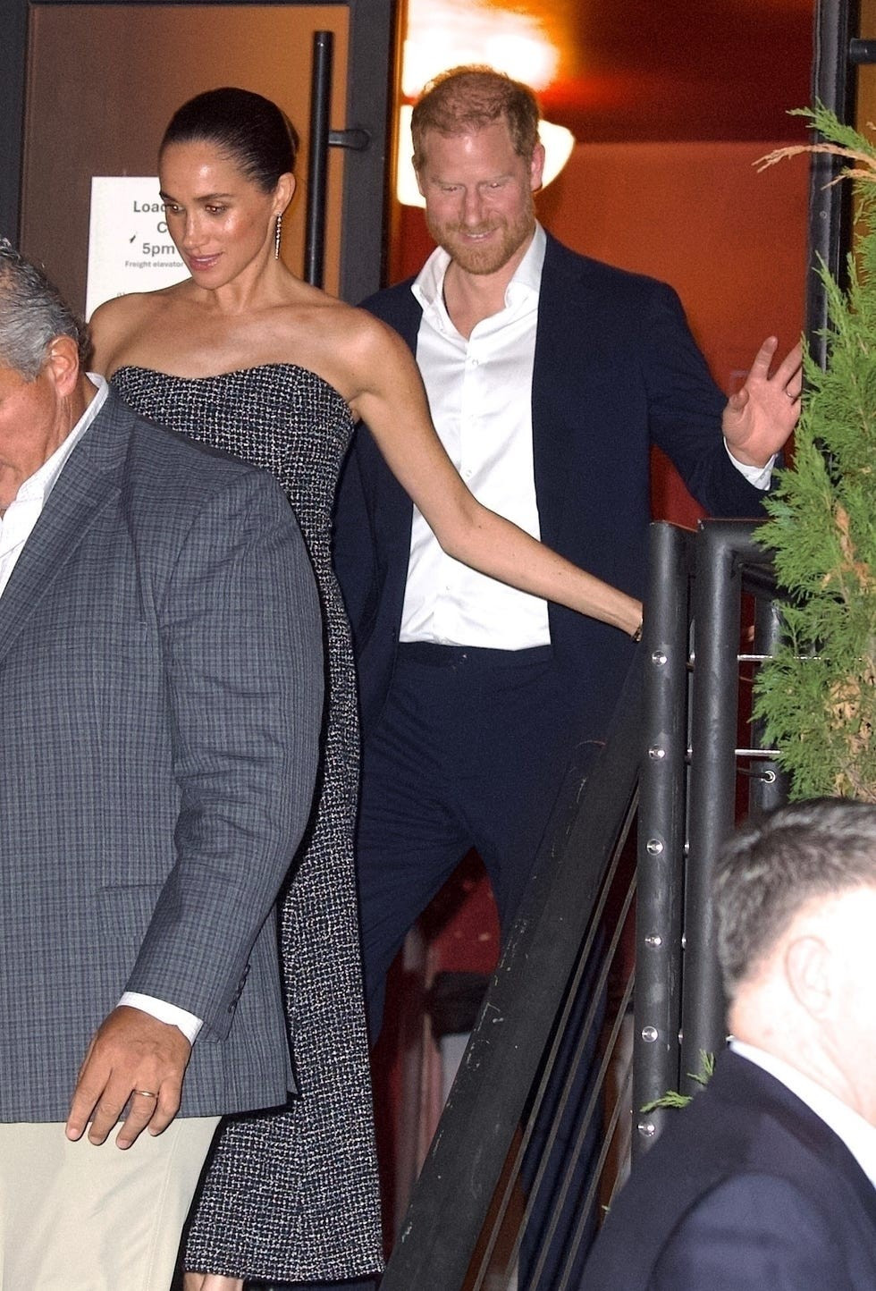 Meghan Markle và chuyến đi đầy ồn ào tại Pháp.-2222-2