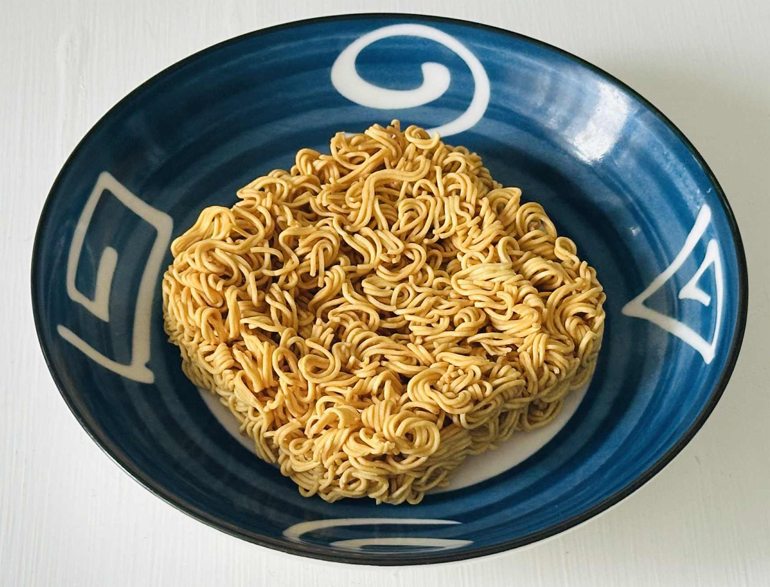 Mì ăn liền tiện dụng nhưng không phải món có lợi cho sức khỏe.-3182-1