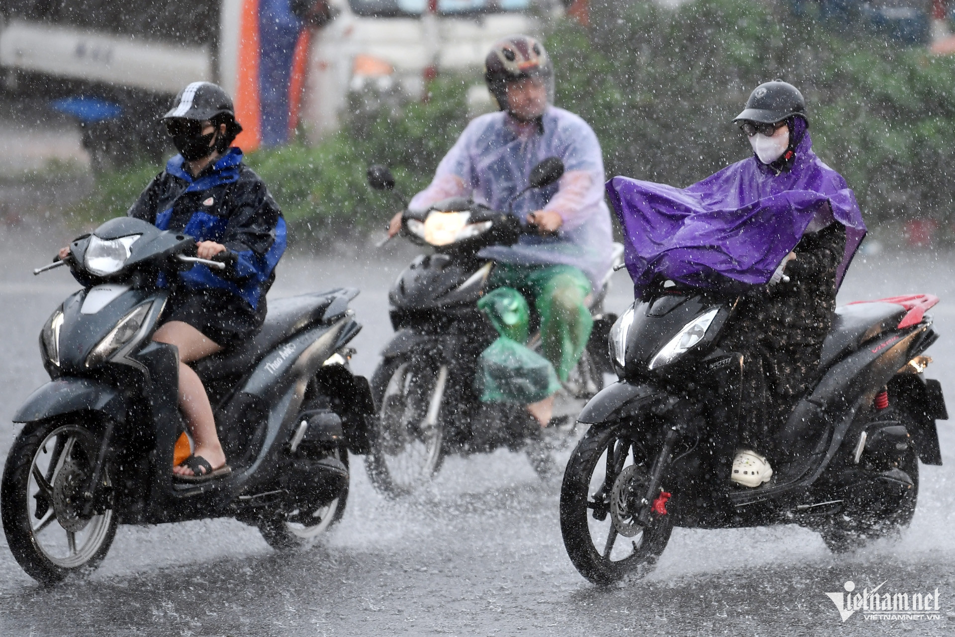 Miền Bắc sắp đón đợt mưa giông do ảnh hưởng không khí lạnh yếu-3138-1