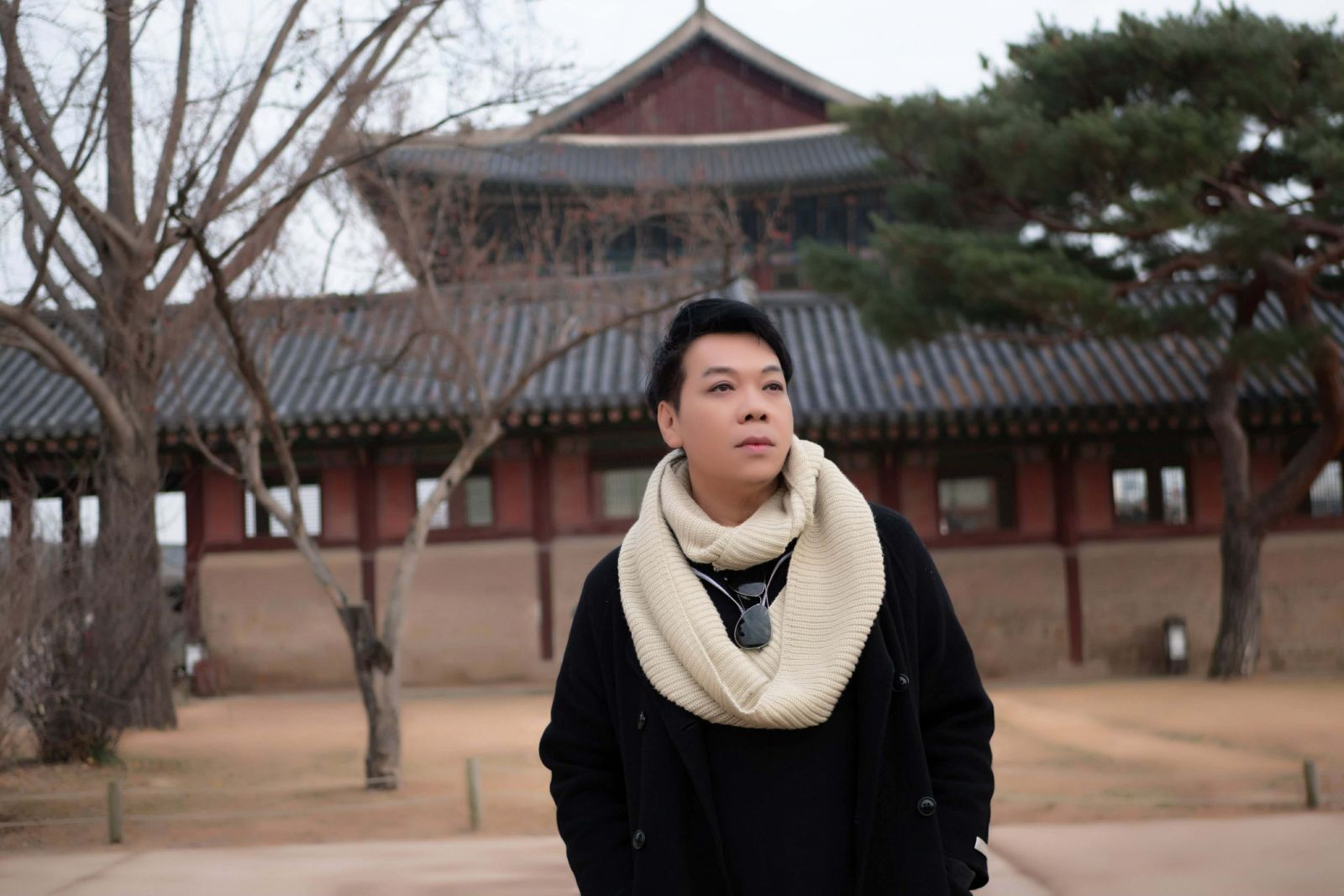 Ca sĩ Vỹ Khang đón Giáng Sinh lãng mạn trong giá rét-2454-1