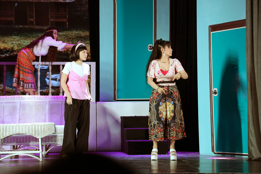 Nghệ sĩ Uyên Thảo gặp khán giả Tương đối rối tương phùng tại sân khấu Kịch-2525-1