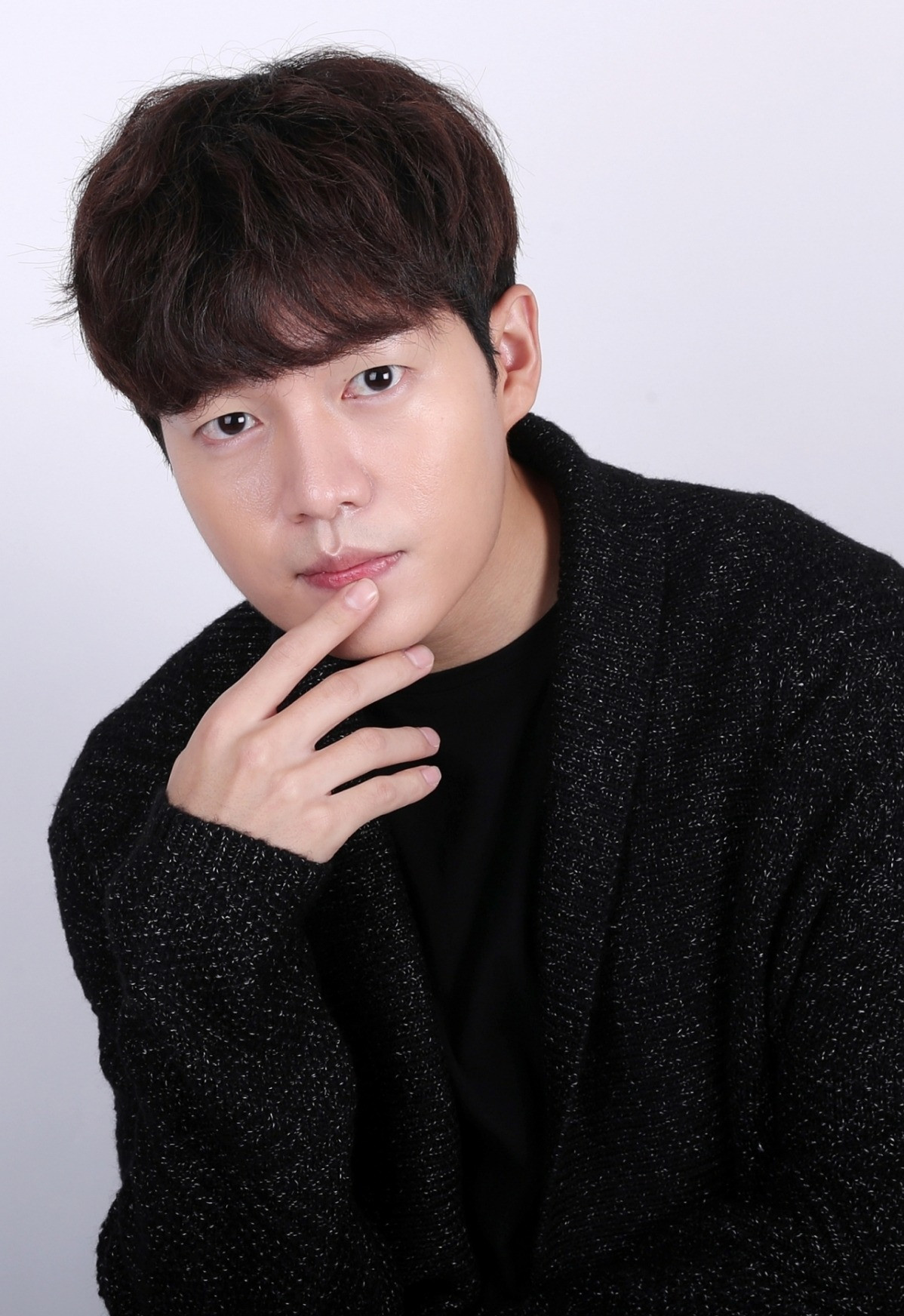 Nam diễn viên Son Seung Won bị bắt giam-3497-1