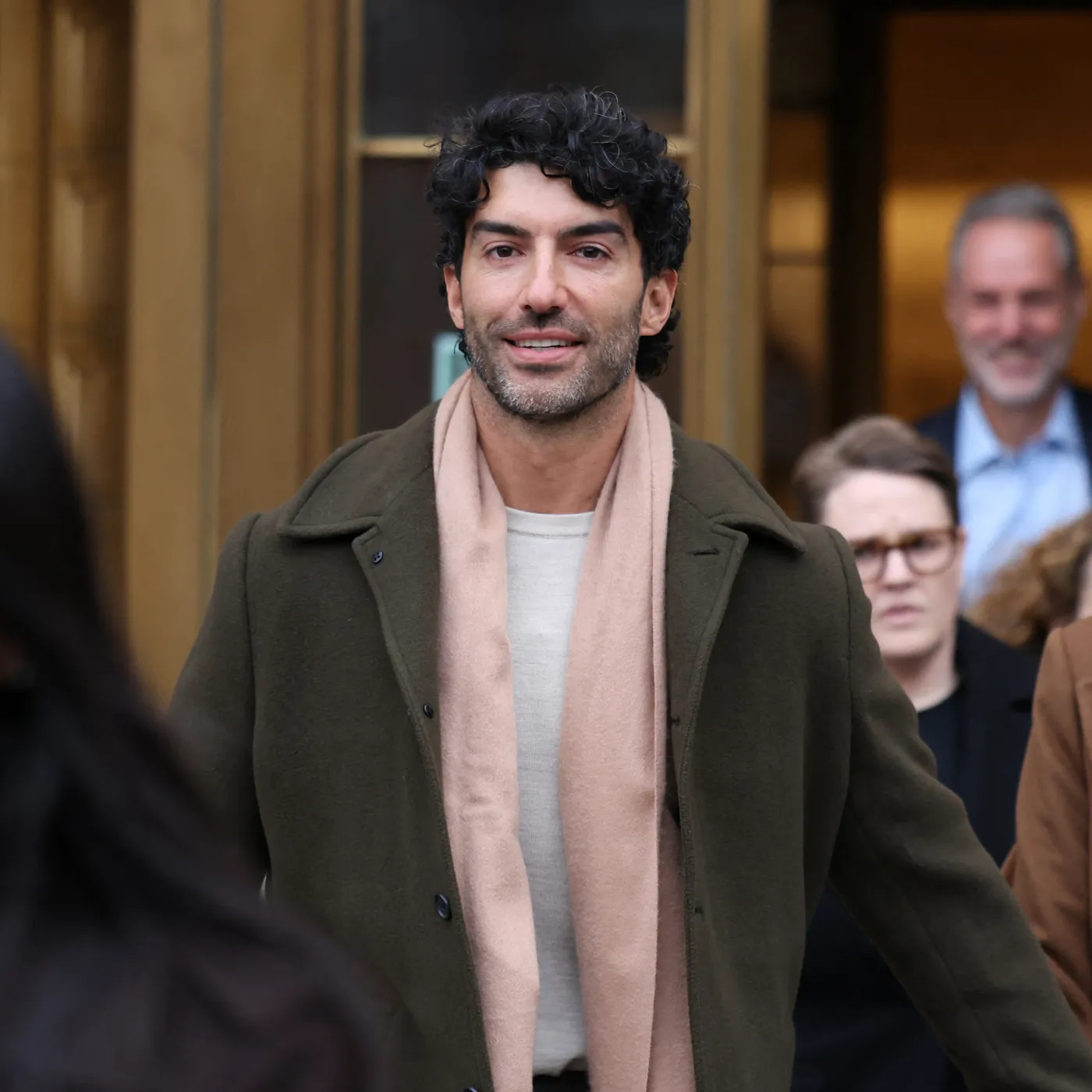 Blake Lively thất thế trong vụ kiện bạn diễn-3026-1